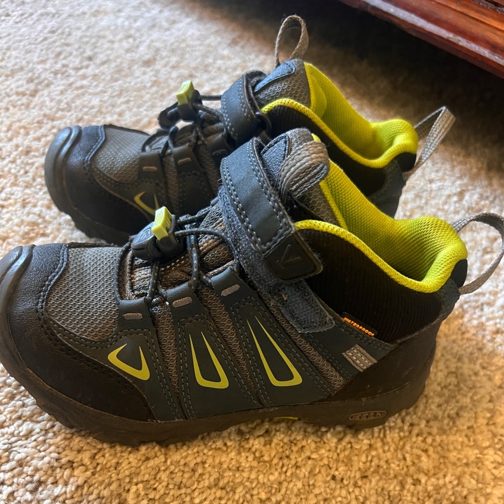 Keen hiking boot size 12